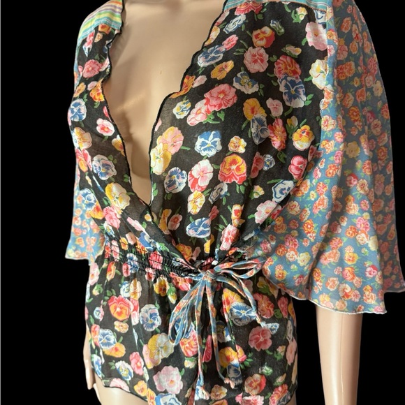 Vintage Flared Bell Sleeve Crop Wrap Top Boho Summer Size M Floral Beach 60s - Picture 3 of 11